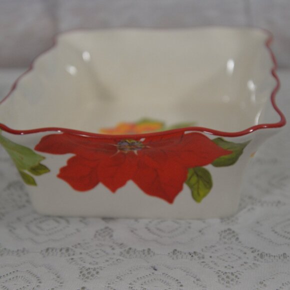 Pioneer Woman Poinsettia Pattern Ruffled Edge Ceramic Bakeware – Large Size - Picture 5 of 5